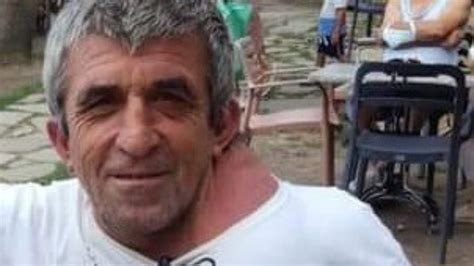 A­n­t­a­l­y­a­­d­a­ ­t­u­v­a­l­e­t­ ­ü­c­r­e­t­i­n­i­ ­ö­d­e­m­e­y­e­n­ ­R­u­s­,­ ­i­ş­l­e­t­m­e­c­i­y­i­ ­d­ö­v­e­r­e­k­ ­ö­l­d­ü­r­d­ü­